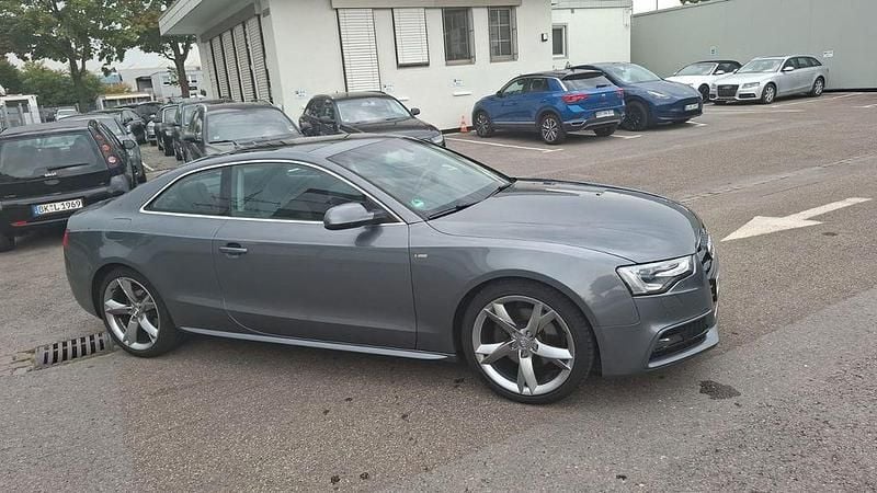 Monsungrau Gebraucht 2012 Audi A5 S-Line Coupé | 13.000 € (Fairer Preis) - Bild 1/4