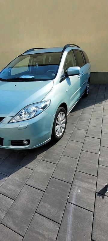 Grün Gebraucht 2005 Mazda 5 Van / Kleinbus | 2.399 € (Fairer Preis) - Bild 1/4