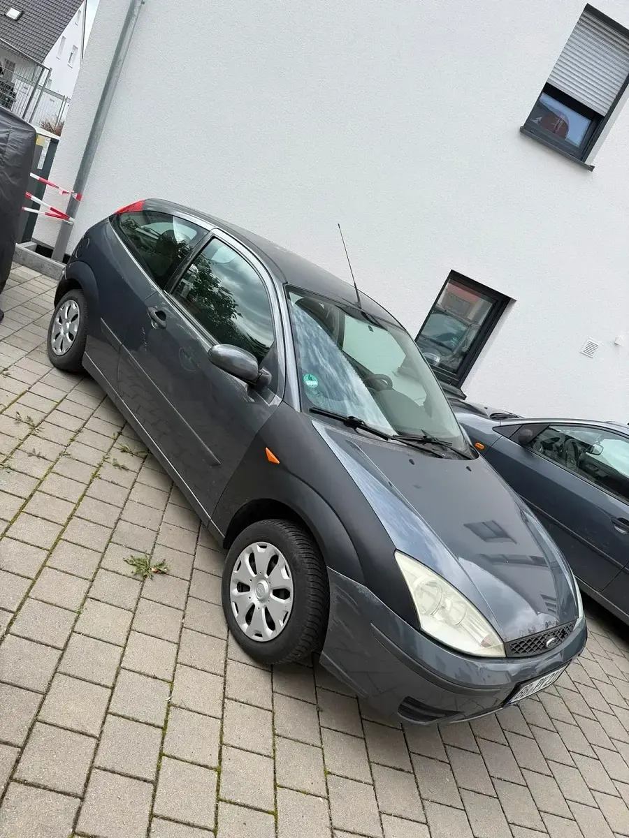 Gebraucht Ford Focus Cabriolet 101 PS (74 kW) 2004 Grau Cabrio