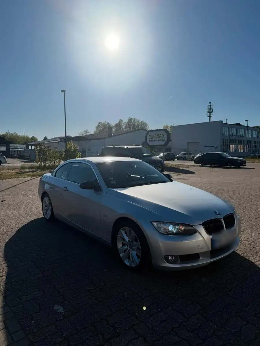Gebraucht BMW 320 Cabriolet 177 PS (130 kW) 2010 Silber Cabrio
