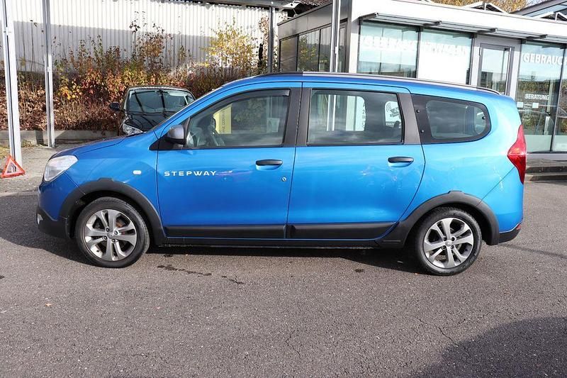 Gebraucht Dacia Lodgy Stepway 107 PS (78 kW) 2016 Blau sky Van / Kleinbus