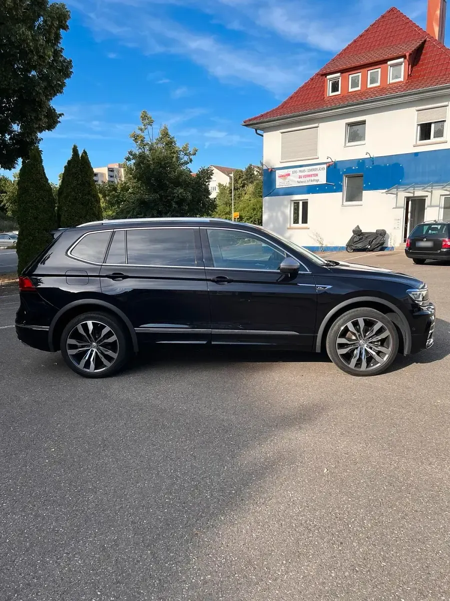 Gebraucht VW Tiguan Allspace R-line 220 PS (161 kW) 2018 Schwarz SUV