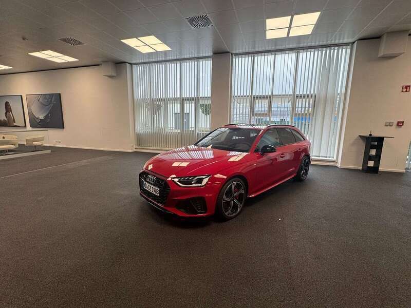 Rot Gebraucht 2024 Audi A4 S-Line Kombi | 45.900 € (Teuer) - Bild 1/4