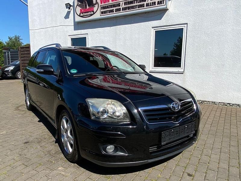 Schwarz Gebraucht 2007 Toyota Avensis Travel Kombi | 3.990 € (Etwas zu teuer) - Bild 1/4