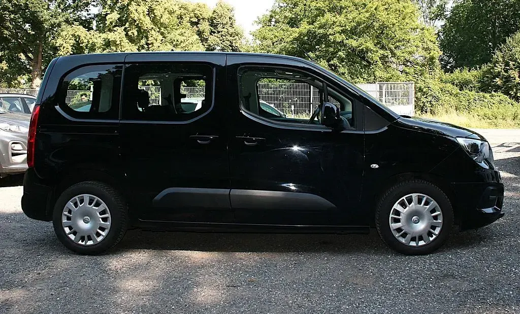 Gebraucht Opel Combo Life Edition 110 PS (80 kW) 2019 Schwarz Van / Kleinbus