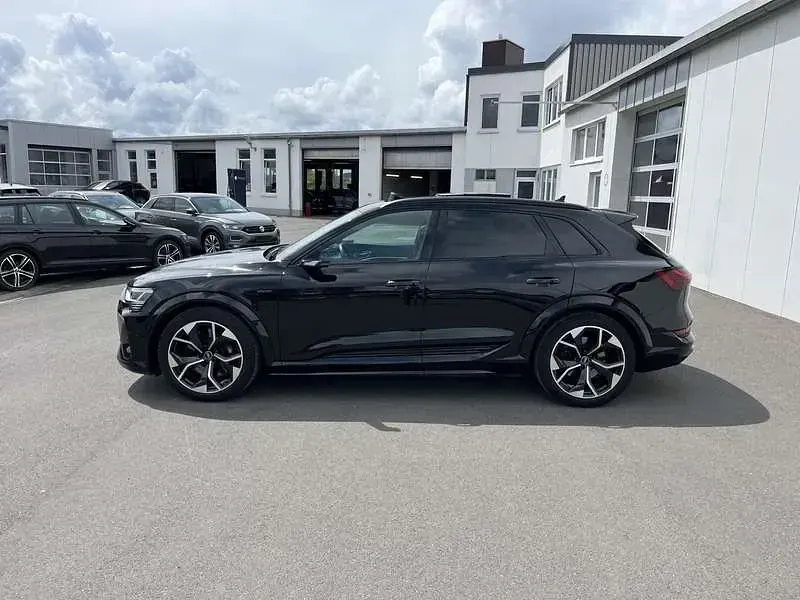 Gebraucht Audi e-tron Sport 369 kW (503 PS) 2022 Mythosschwarz SUV