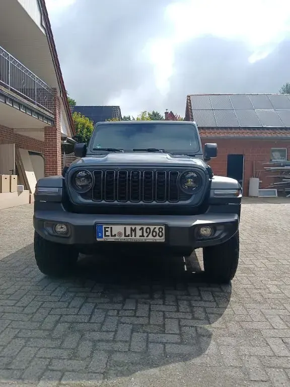 Gebraucht Jeep Wrangler Rubicon 272 PS (200 kW) 2024 Grau SUV