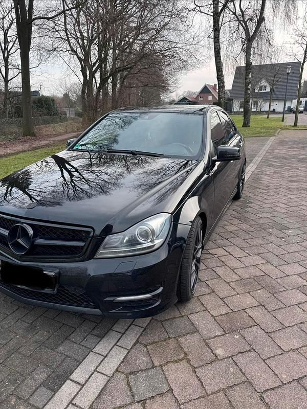 Gebraucht Mercedes C200 AMG line 184 PS (135 kW) 2012 Schwarz Limousine