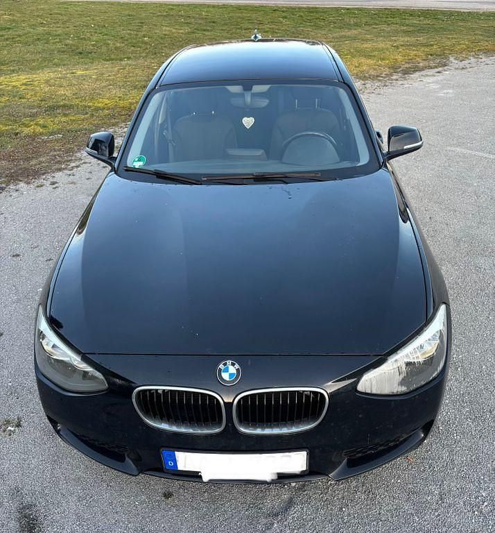 Gebraucht BMW 114 102 PS (75 kW) 2014 Schwarz Kleinwagen