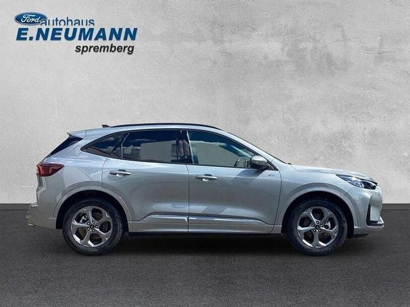 Gebraucht Ford Kuga ST-Line 186 PS (136 kW) 2024 Solarsilber SUV