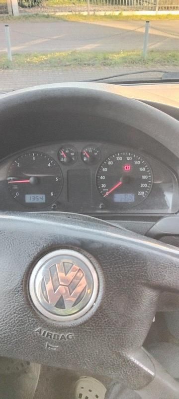 Gebraucht VW Transporter 84 PS (61 kW) 2006 Weiß Van