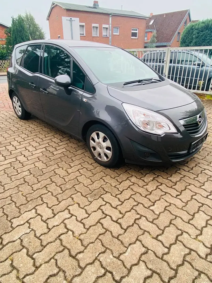 Gebraucht Opel Meriva 105 PS (77 kW) 2011 Braun Van / Kleinbus
