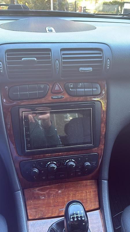 Gebraucht Mercedes C180 133 PS (97 kW) 2002 Limousine