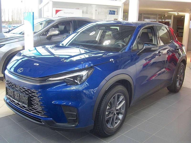 Neu Lexus LBX 136 PS (100 kW) 2025 Blau SUV