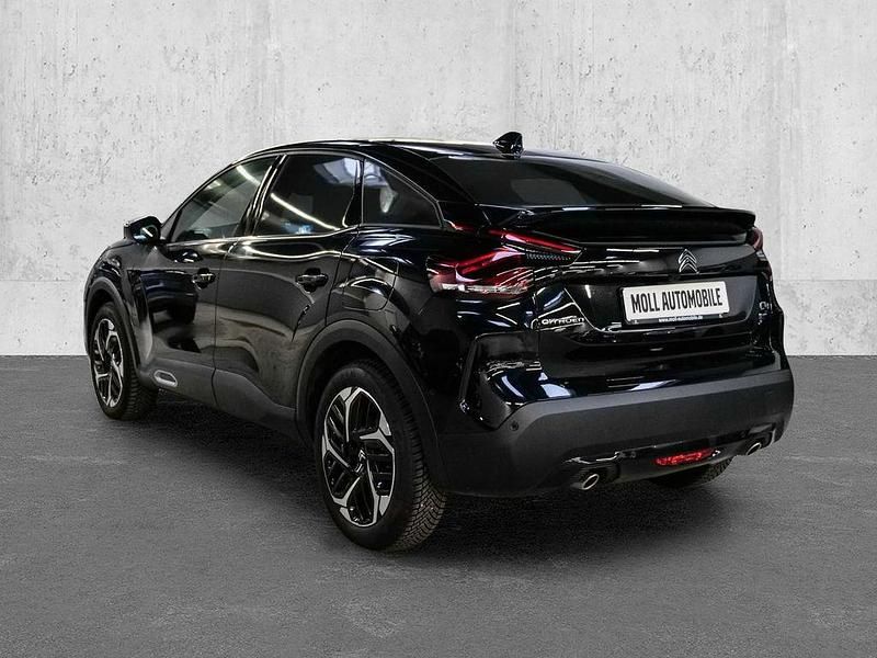 Gebraucht Citroën C4 Shine 131 PS (96 kW) 2023 Perlanera schwarz SUV