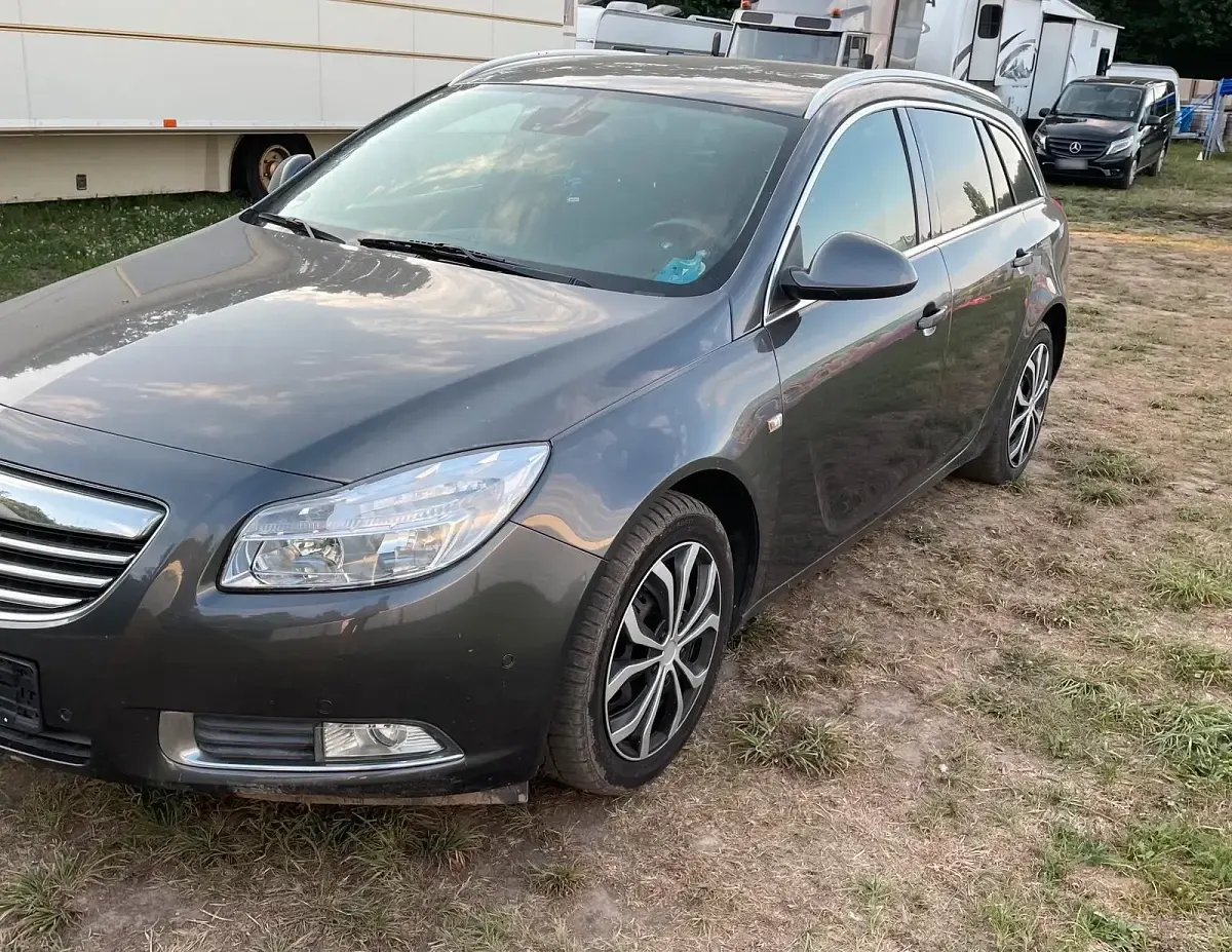 Gebraucht Opel Insignia 163 PS (119 kW) 2009 Grau Kombi