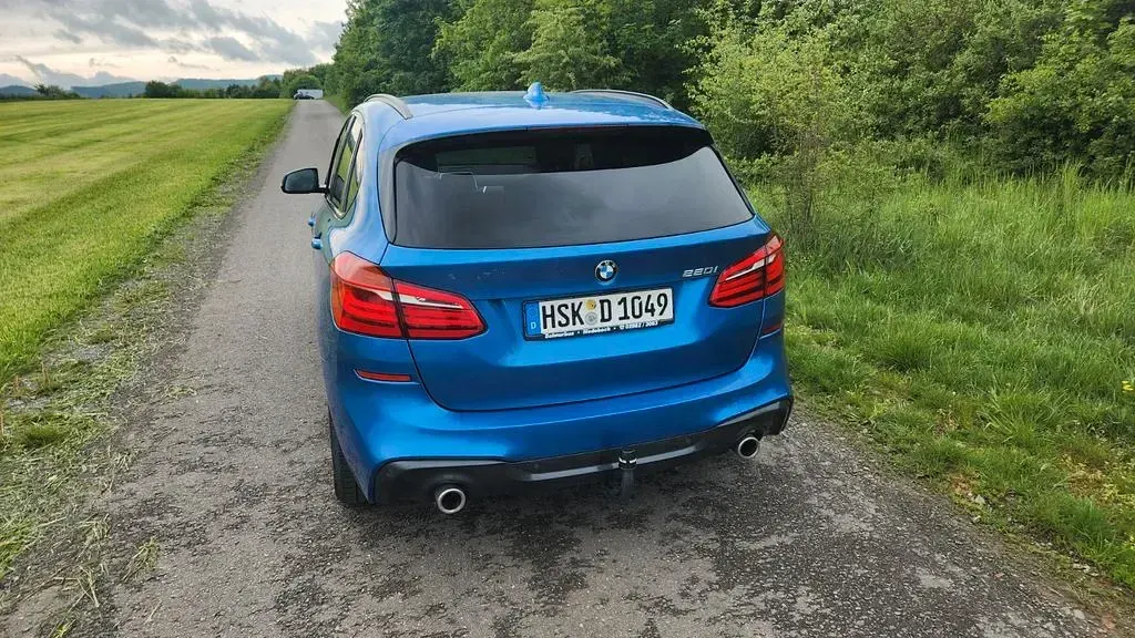 Gebraucht BMW 220 Active Tourer Sport Line 192 PS (141 kW) 2019 Blau Van / Kleinbus