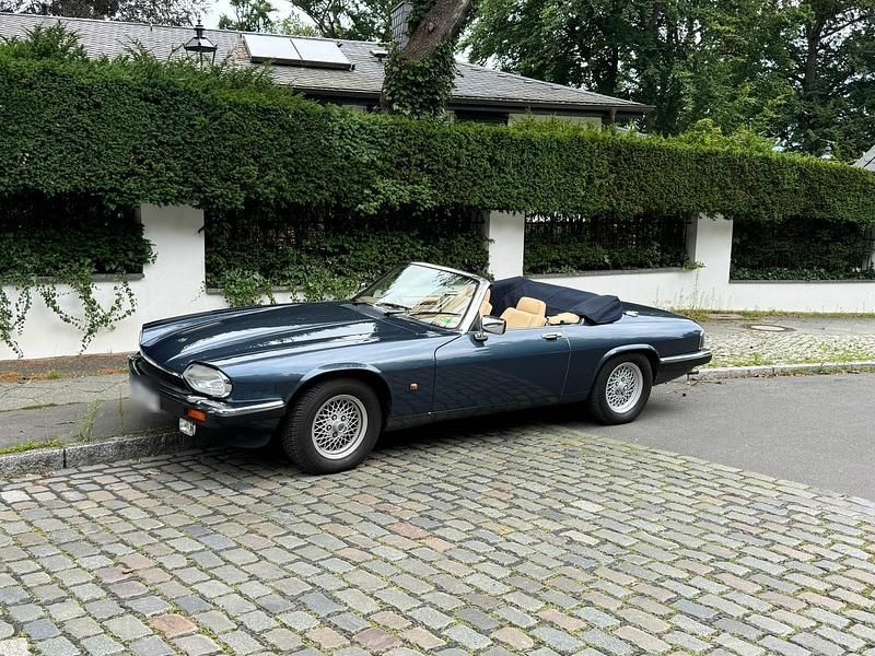 Second-hand Jaguar XJS 281 CP (206 kW) 1982 Albastru Coupe