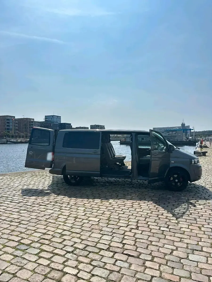 Gebraucht VW Caravelle 180 PS (132 kW) 2014 Silber Van