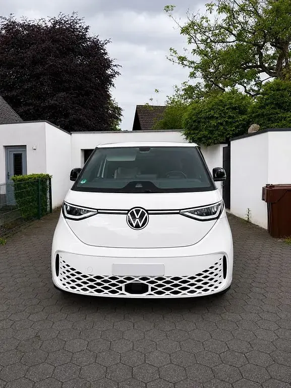 Gebraucht VW ID. Buzz Pro 150 kW (204 PS) 2024 Weiß Van / Kleinbus