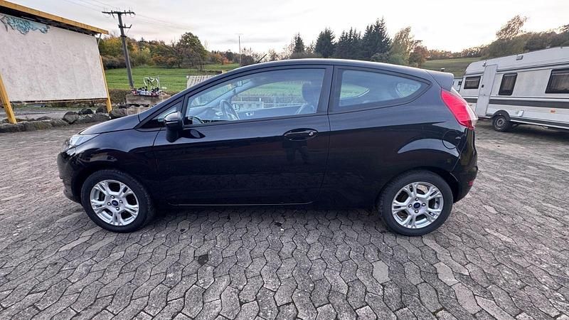 Gebraucht Ford Fiesta SYNC Edition 82 PS (60 kW) 2013 Schwarz Kleinwagen