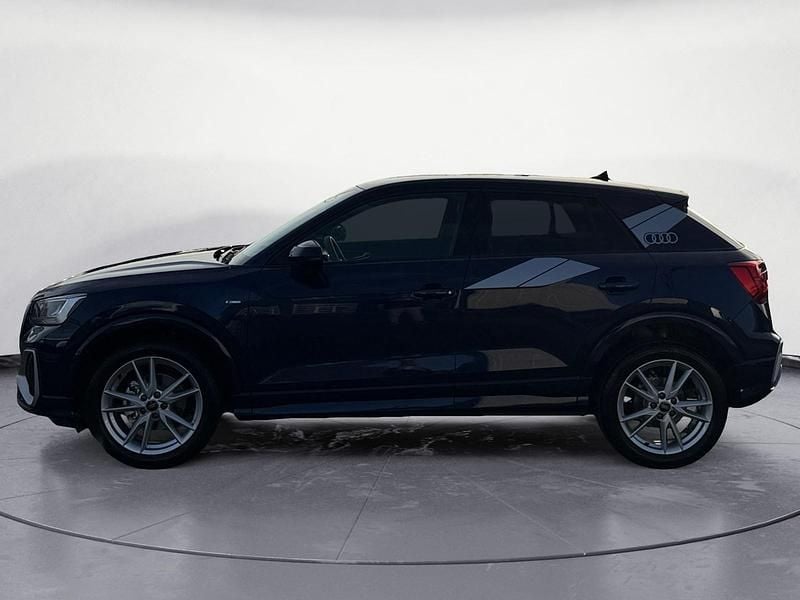 Neu Audi Q2 S-Line 150 PS (110 kW) 2025 Blau SUV