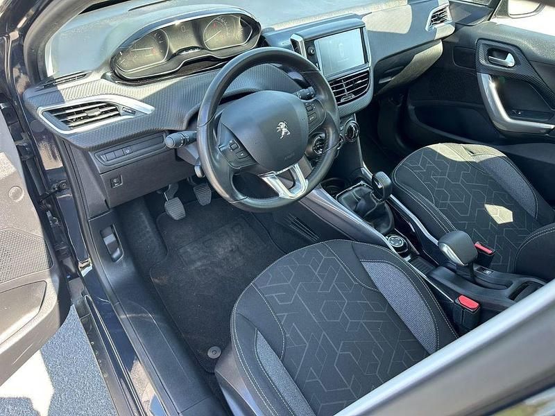 Second-hand Peugeot 2008 Active 110 CP (80 kW) 2016 Gri SUV