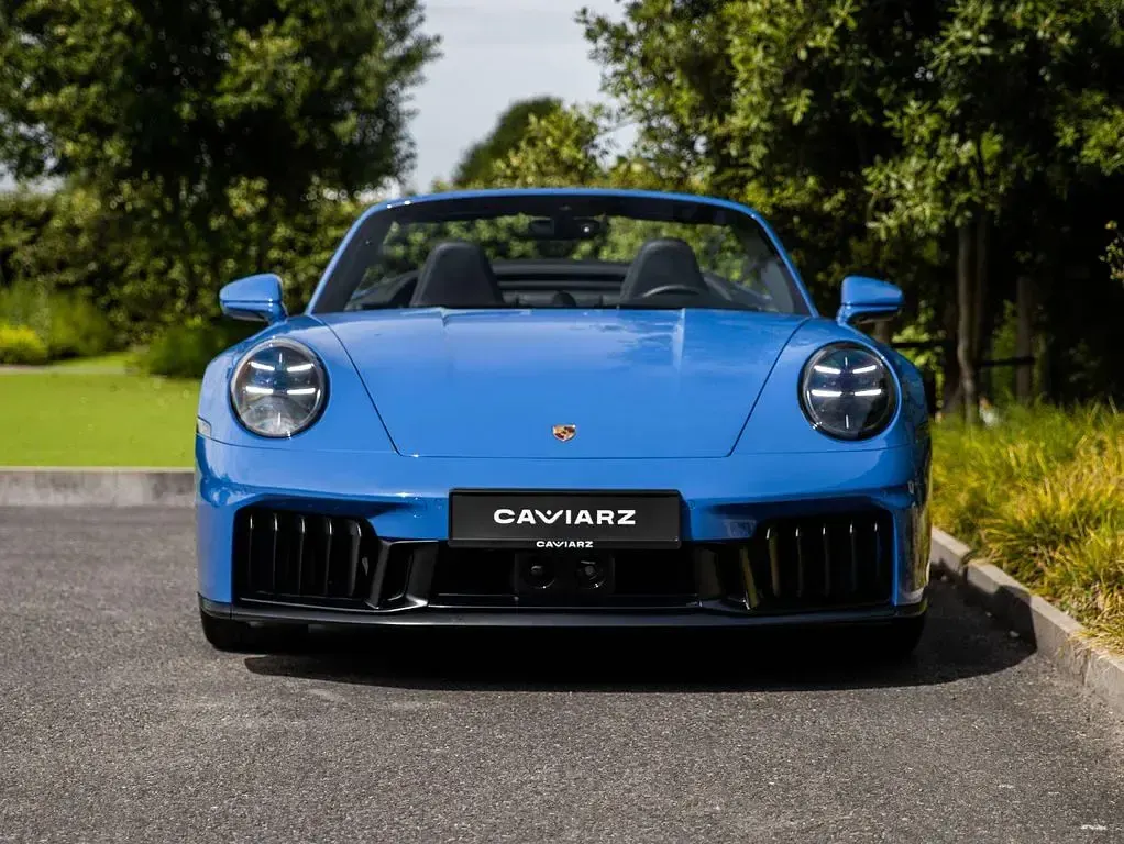 Gebraucht Porsche 992 541 PS (397 kW) 2024 Blau Cabrio
