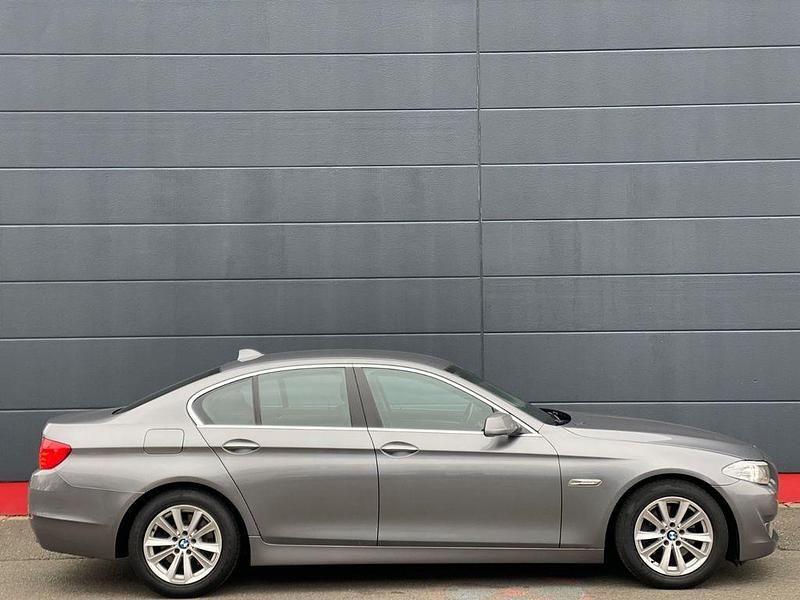 Gebraucht BMW 523 204 PS (150 kW) 2010 Grau Limousine