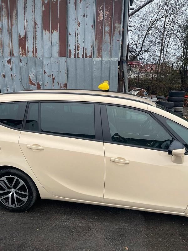 Gebraucht Opel Zafira 131 PS (96 kW) 2018 Beige Van / Kleinbus