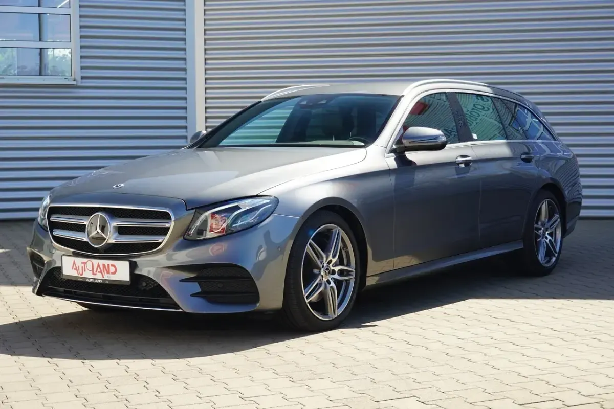Gebraucht Mercedes E200 AMG line 184 PS (135 kW) 2017 Grau Kombi