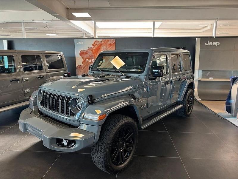 Grau Neu 2025 Jeep Wrangler SUV | 77.900 € - Bild 1/4