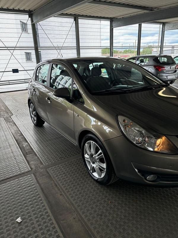 Gebraucht Opel Corsa Innovation 87 PS (63 kW) 2011 Beige Limousine