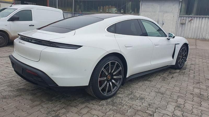 Gebraucht Porsche Taycan 419 kW (571 PS) 2020 Weiß Limousine