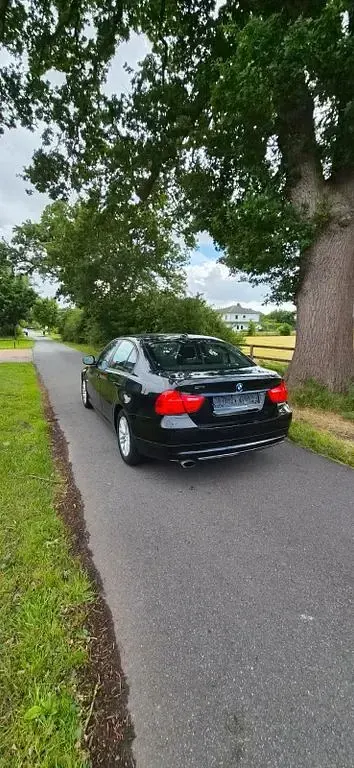 Gebraucht BMW 320 Sport Line 170 PS (125 kW) 2009 Schwarz Limousine