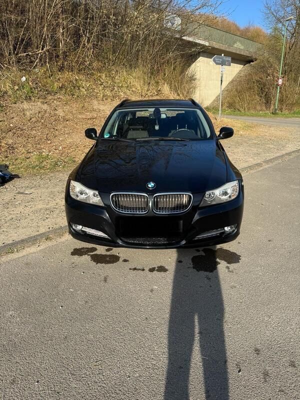 Schwarz Gebraucht 2010 BMW 318 Kombi | 6.200 € (Fairer Preis) - Bild 1/4