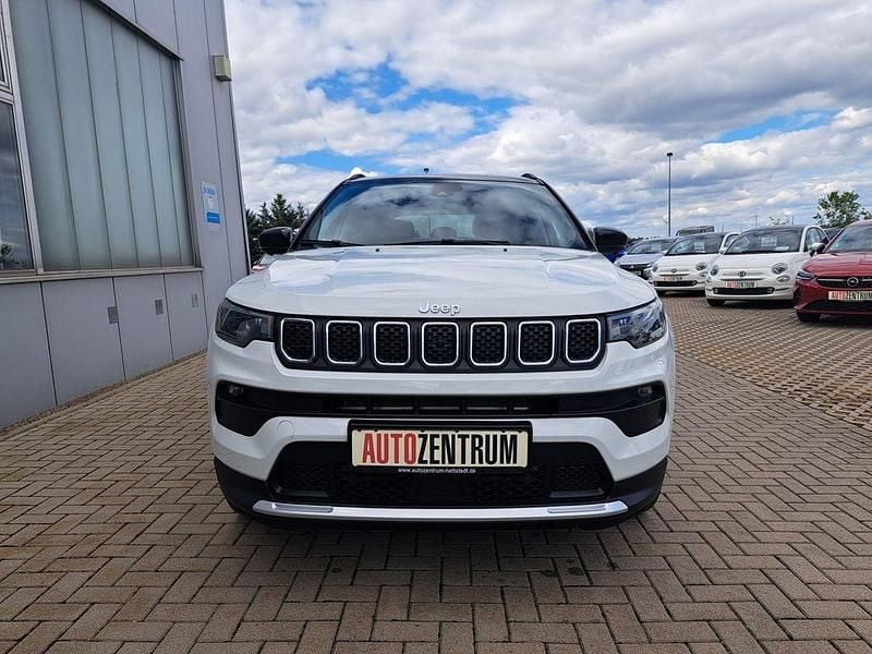 Usado Jeep Compass Limited 131 HP (96 kW) 2023 Branco SUV