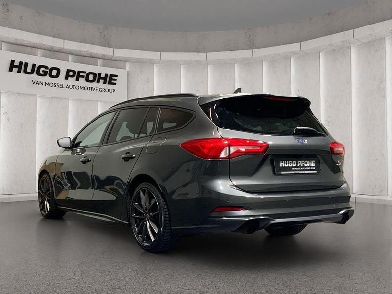 Używany Ford Focus ST 280 KM (205 kW) 2020 Szary Sedan/Limuzyna