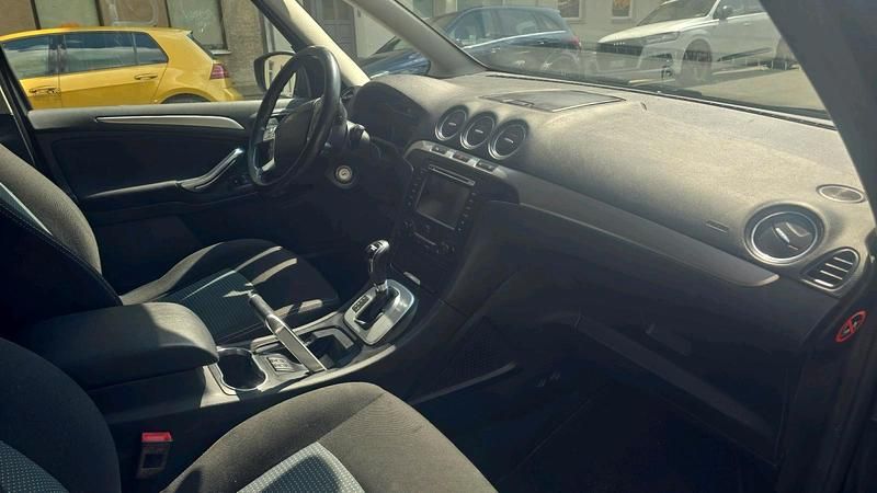 Gebraucht Ford Galaxy 140 PS (102 kW) 2013 Schwarz Van / Kleinbus