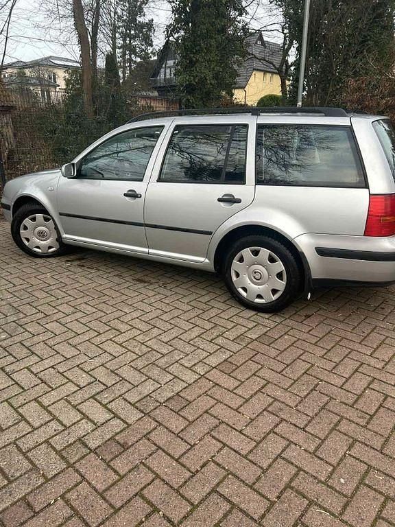 Gebraucht VW Golf IV Basis 90 PS (66 kW) 2000 Silber Limousine