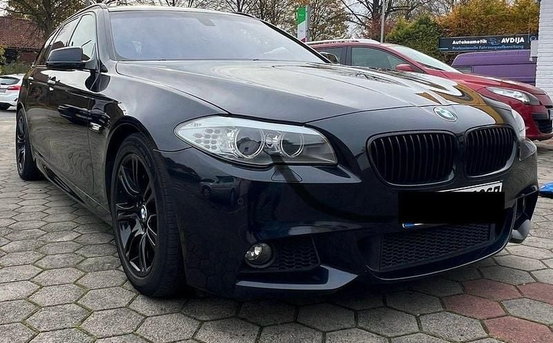 Schwarz Gebraucht 2012 BMW 525 M Sport Kombi | 11.999 € (Teuer) - Bild 1/4