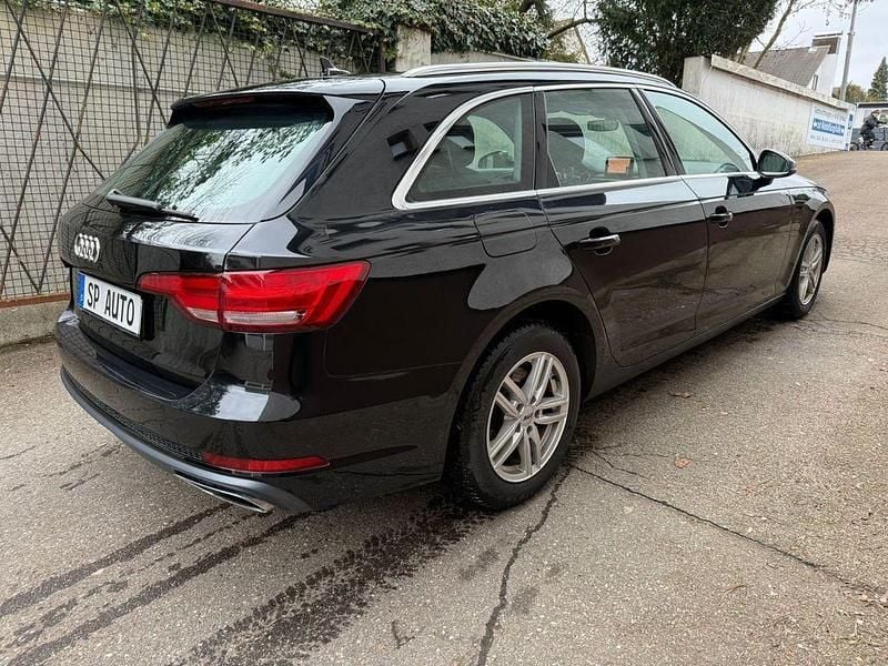 Gebraucht Audi A4 150 PS (110 kW) 2019 Schwarz Kombi