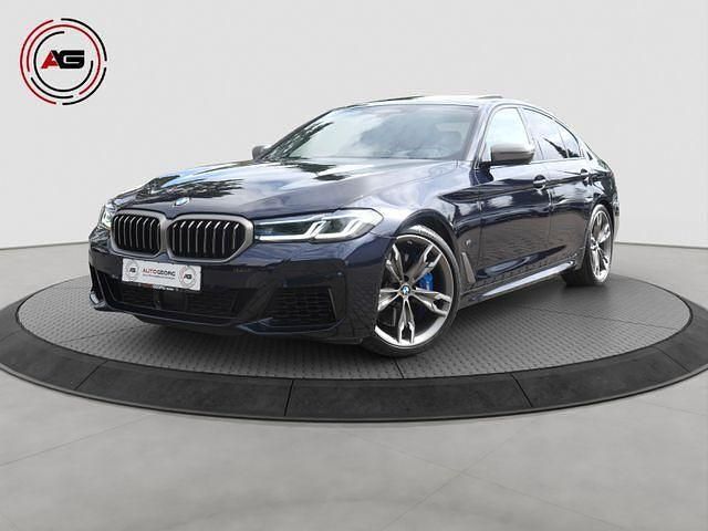 Schwarz Gebraucht 2022 BMW M550 Performance Limousine | 61.900 € (Etwas zu teuer) - Bild 1/4