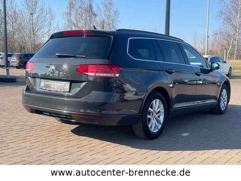 Gebraucht VW Passat Comfortline 150 PS (110 kW) 2015 Grau Kombi