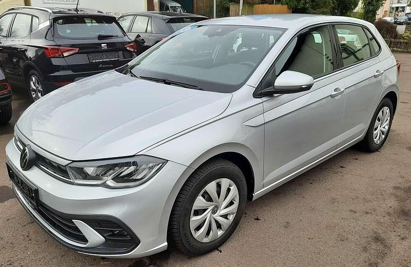 Gebraucht VW Polo Life 95 PS (69 kW) 2023 Reflexsilber metallic Kleinwagen