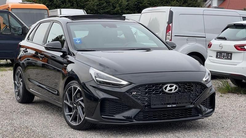 Schwarz Gebraucht 2021 Hyundai i30 N Line Limousine | 21.489 € (Fairer Preis) - Bild 1/4