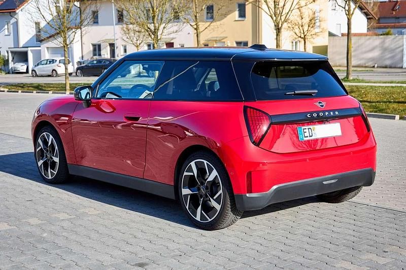 Gebraucht Mini Cooper Classic 135 kW (184 PS) 2024 Rot Kleinwagen