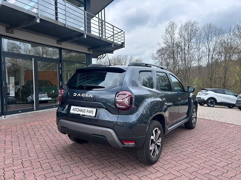 Gebraucht Dacia Duster Journey 131 PS (96 kW) 2023 Grau SUV