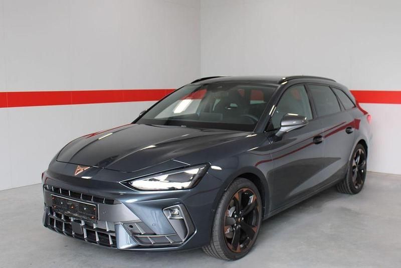 Neu Cupra Leon 204 PS (150 kW) 2025 Grau Kombi