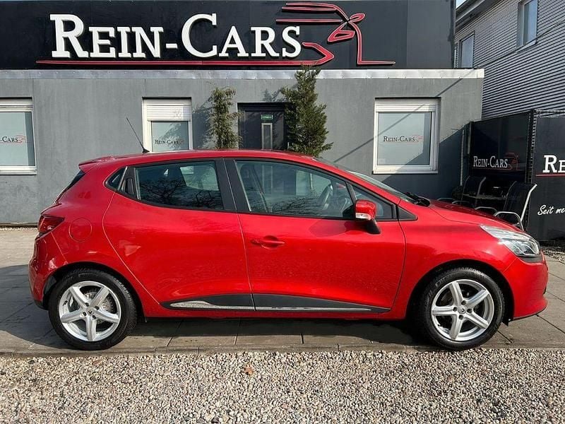 Gebraucht Renault Clio IV Dynamique 120 PS (88 kW) 2016 Rot Limousine